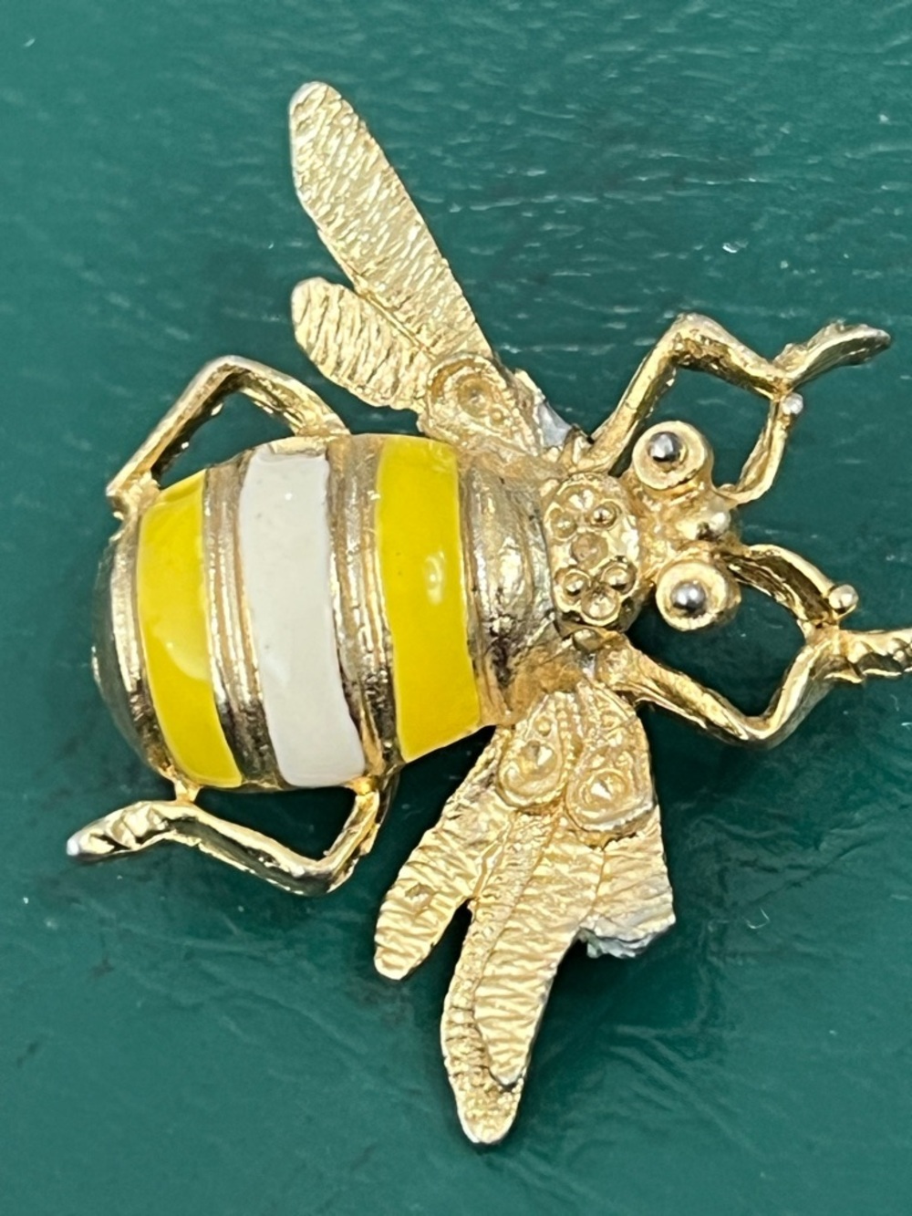 {Vintage} 1980s Leslie Block Bee Gold Plated Brooch as is